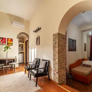 Apartment Piazza Navona Penthouse, Rome